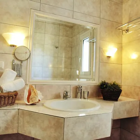 Socrates Plaza Lejlighedshotel Prínos