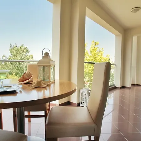 Lejlighedshotel Socrates Plaza Prínos