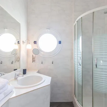 Lejlighedshotel Socrates Plaza Prínos