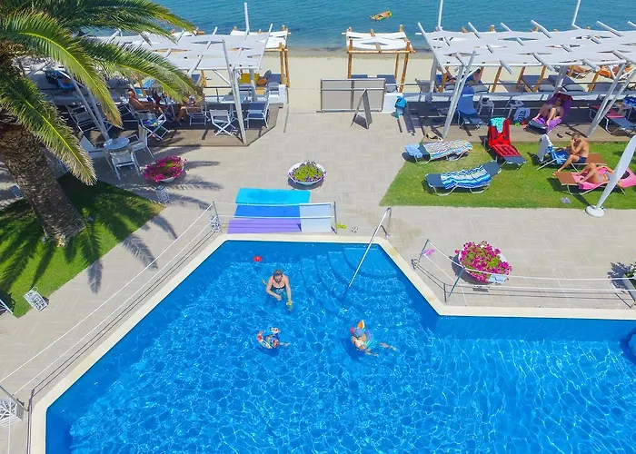 Aparthotel Socrates Plaza 2*